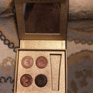 Eyeshadow